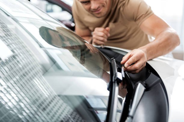 Windshield-Repair-Orange-County-CA-Newport-Beach-Express-Auto-Glass